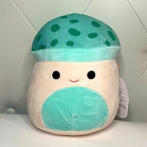 NWT Sydney The Mushroom 7" Squishmallow